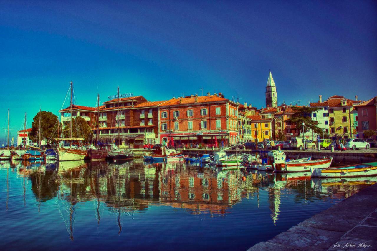 Apartments Old Isola In The Center Izola Exterior photo