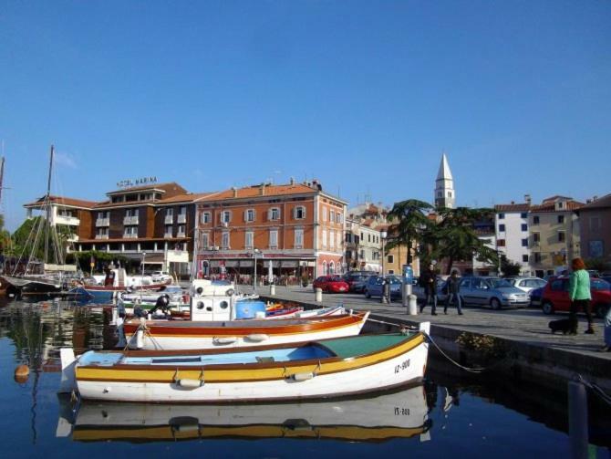 Apartments Old Isola In The Center Izola Exterior photo